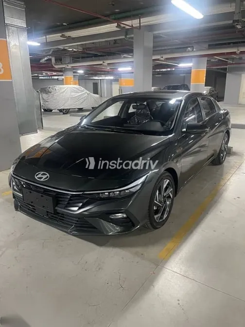 هيونداي إلنترا 2025 رمادي جديدة للبيع - 8