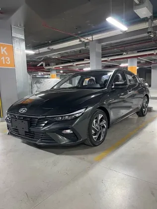 هيونداي إلنترا 2025 رمادي جديدة للبيع