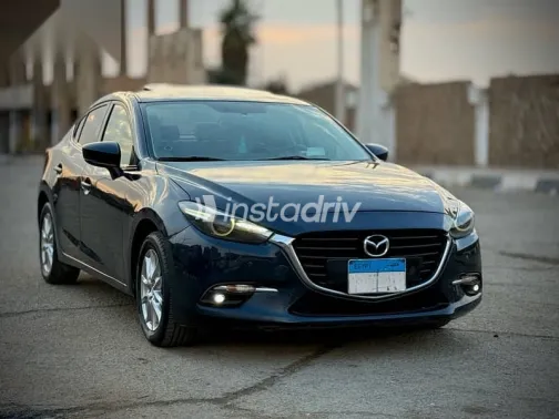 مازدا 3 2017 أزرق غامق مستعملة للبيع - 3