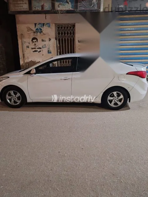 Hyundai Elantra 2012 White Used for Sale - 2