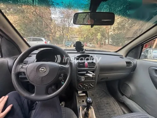 اوبل كورسا 2005 أزرق غامق مستعملة للبيع - 1