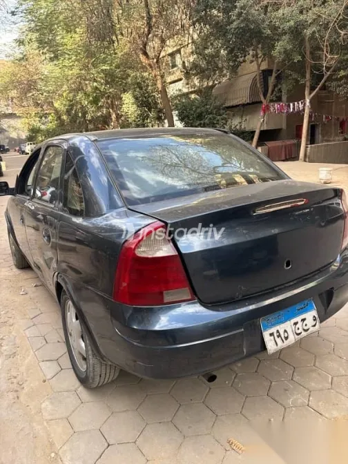 اوبل كورسا 2005 أزرق غامق مستعملة للبيع - 3