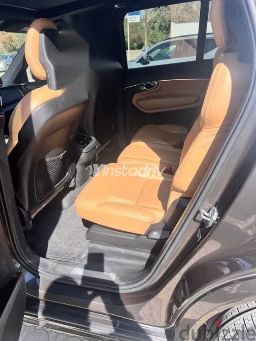 Volvo XC90 2021 Gray Used for Sale - 8