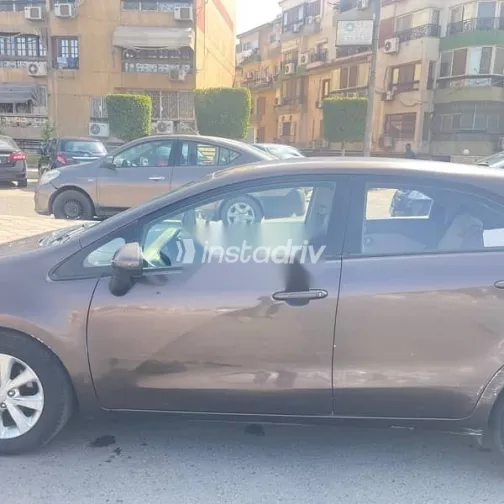 كيا ريو 2015 بني مستعملة للبيع - 5