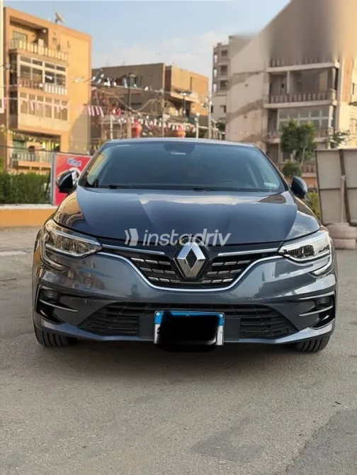 رينو ميجان 2022 رمادي مستعملة للبيع - 1