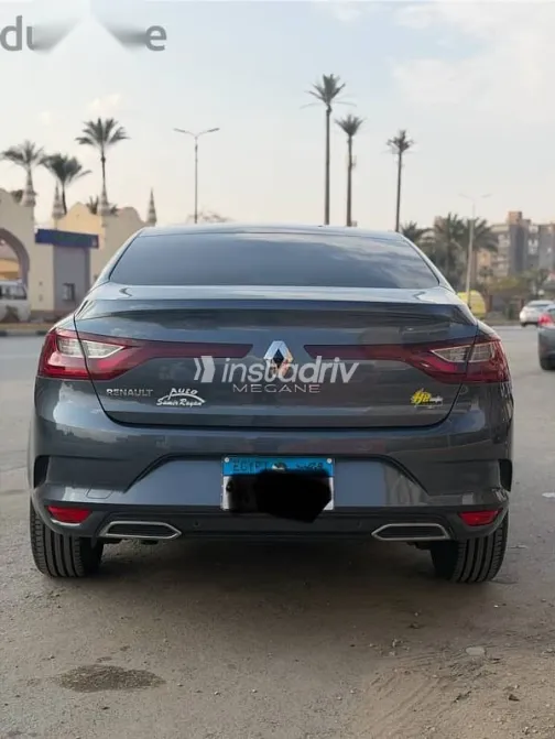 رينو ميجان 2022 رمادي مستعملة للبيع - 2