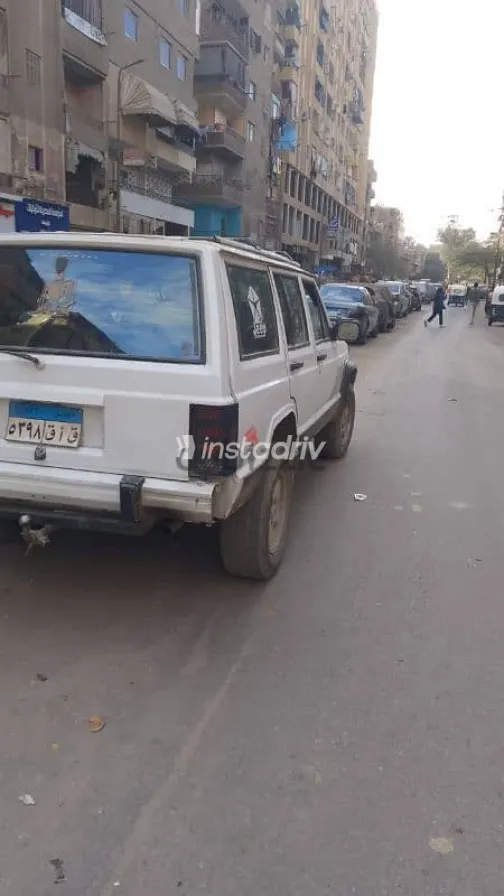 Jeep Cherokee 1992 White Used for Sale - 2