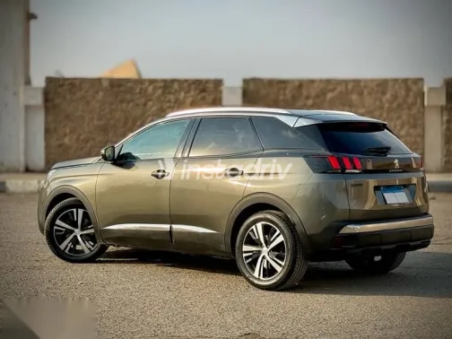 بيجو 3008 2019 أبيض مستعملة للبيع - 4