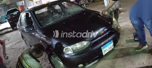 فيات سينا 2002 أخضر مستعملة للبيع - 1