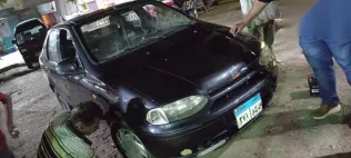 فيات سينا 2002 أخضر مستعملة للبيع