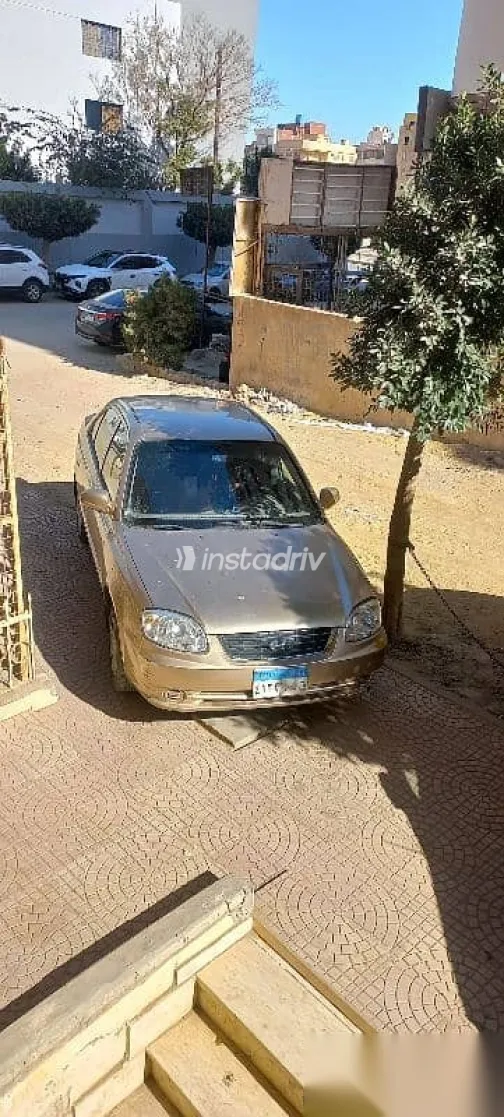 Hyundai Verna 2010 Gray Used for Sale - 1