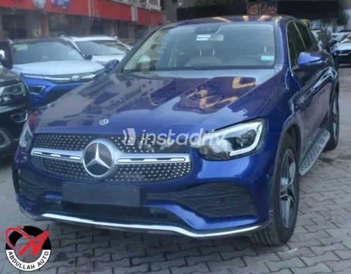 مرسيدس GLC 200 2020 أزرق غامق مستعملة للبيع - 1