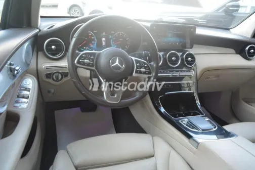 مرسيدس GLC 200 2020 أزرق غامق مستعملة للبيع - 5