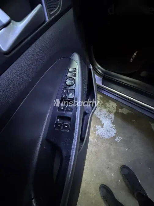 هيونداي توسان 2017 فضي مستعملة للبيع - 9