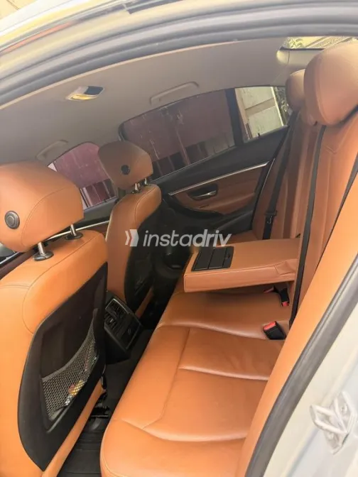 بي ام دبليو 318 2018 فضي مستعملة للبيع - 4