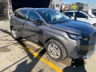 بيجو 3008 2021 رمادي مستعملة للبيع