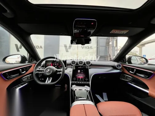 مرسيدس C 200 2026 أسود جديدة للبيع - 5