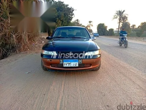 اوبل فيكترا 1998 أسود مستعملة للبيع - 1