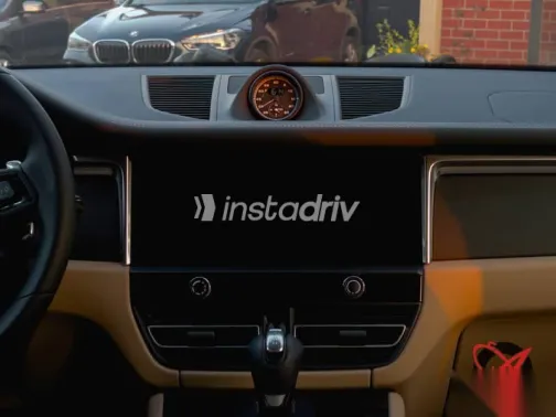 بورش ماكان 2023 أحمر مستعملة للبيع - 6