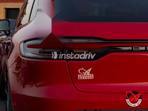 بورش ماكان 2023 أحمر مستعملة للبيع - 10