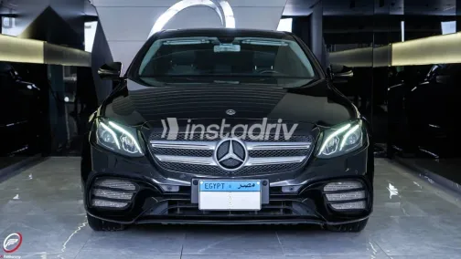 مرسيدس E 180 2017 أسود مستعملة للبيع - 3