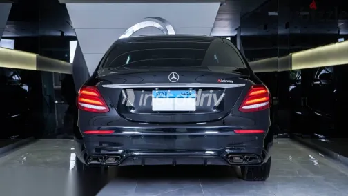 مرسيدس E 180 2017 أسود مستعملة للبيع - 6