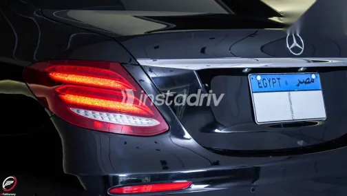 مرسيدس E 180 2017 أسود مستعملة للبيع - 7