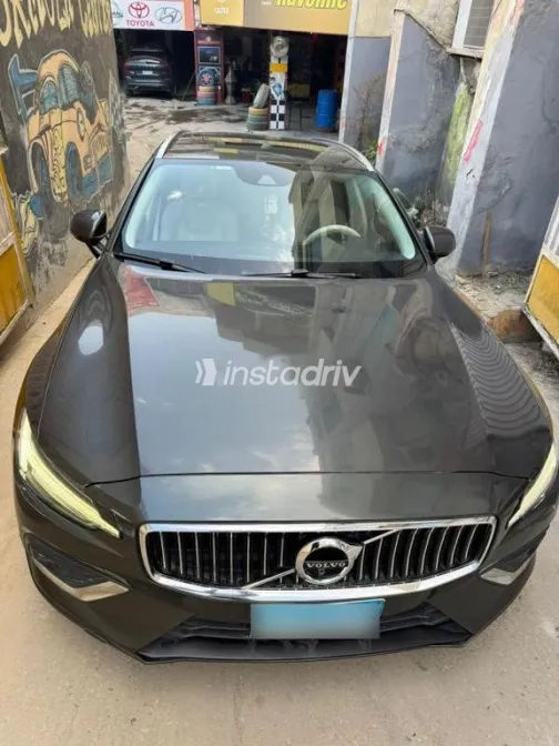 Volvo V60 2021 White Used for Sale - 2
