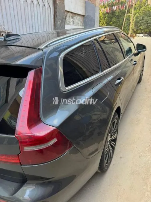 Volvo V60 2021 White Used for Sale - 3