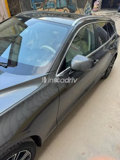 Volvo V60 2021 White Used for Sale - 4