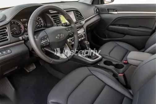 هيونداي إلنترا 2026 فضي جديدة للبيع - 3