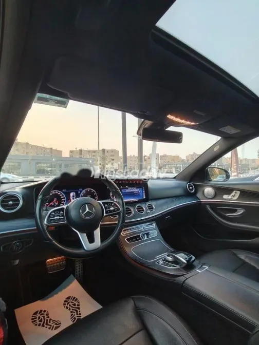 مرسيدس E 200 2020 أسود مستعملة للبيع - 2