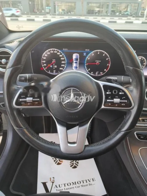 مرسيدس E 200 2020 أسود مستعملة للبيع - 3