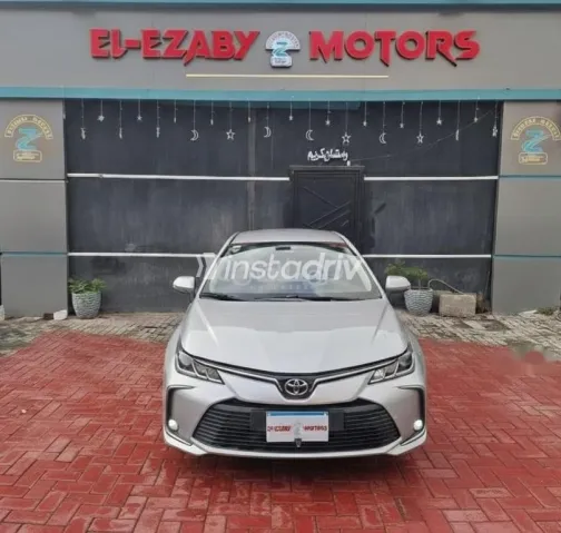 Toyota Corolla 2021 White Used for Sale - 2