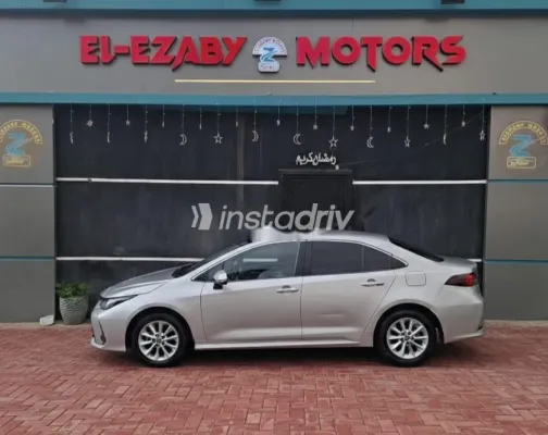 Toyota Corolla 2021 White Used for Sale - 5