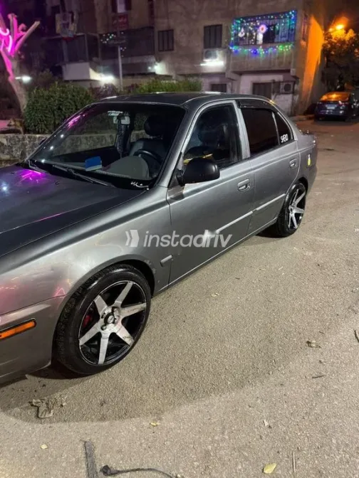 Hyundai Verna 2012 Dark Gray Used for Sale - 3