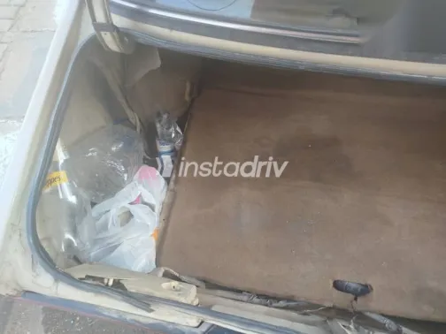 مازدا 323 1982 بيج مستعملة للبيع - 3