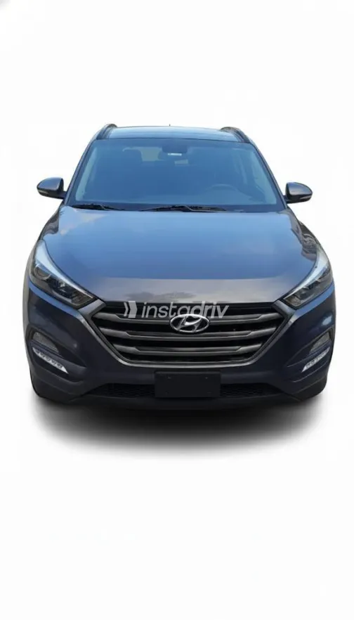 هيونداي توسان 2017 أبيض مستعملة للبيع - 1