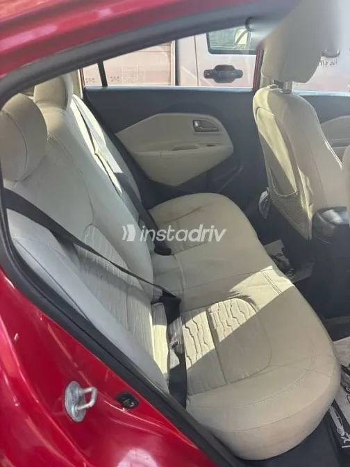 كيا ريو 2013 أحمر مستعملة للبيع - 3