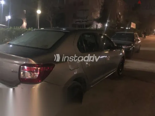 رينو لوجان 2015 رمادي مستعملة للبيع - 2