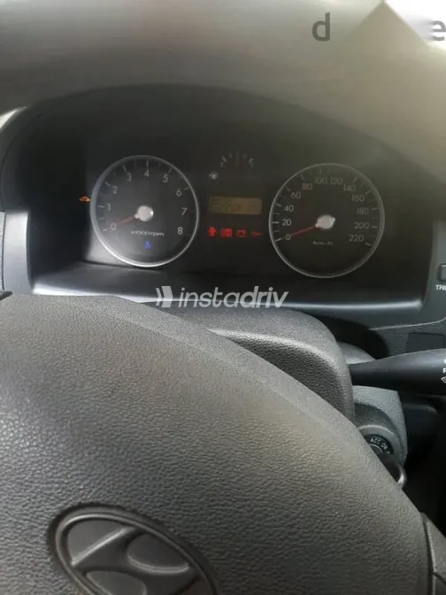 هيونداي جيتز 2008 فضي مستعملة للبيع - 4