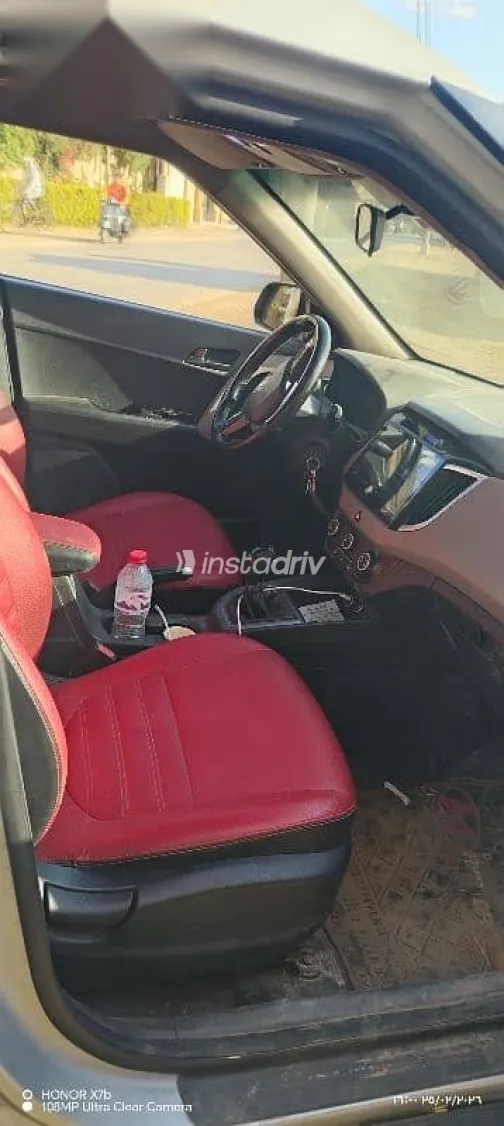 هيونداي كريتا 2017 فضي مستعملة للبيع - 3