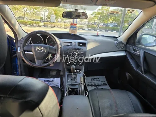 مازدا 3 2013 أزرق غامق مستعملة للبيع - 8