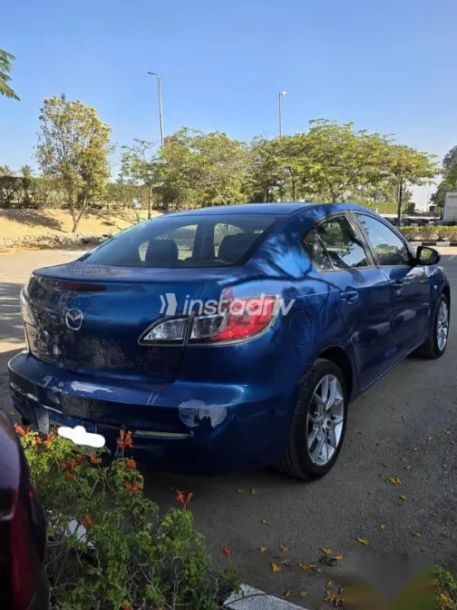 مازدا 3 2013 أزرق غامق مستعملة للبيع - 10