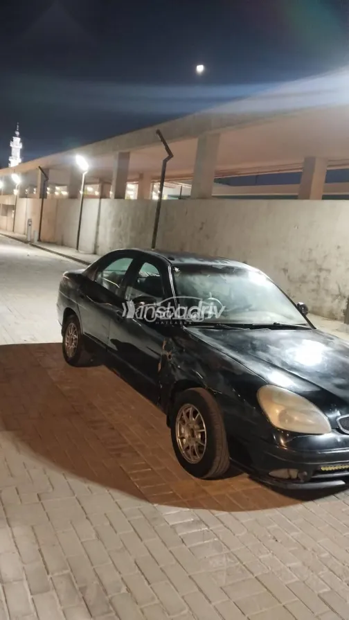 دايو نوبيرا 2001 أسود مستعملة للبيع - 4