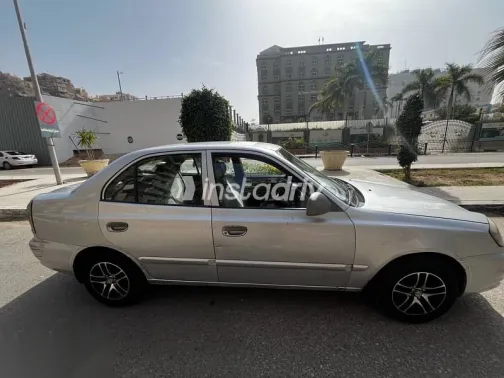 هيونداي فيرنا 2013 رمادي مستعملة للبيع - 3