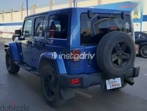 جيب رانجلر 2011 أزرق غامق مستعملة للبيع - 10