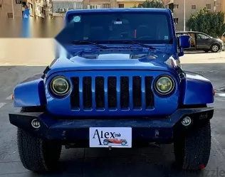 جيب رانجلر 2011 أزرق غامق مستعملة للبيع