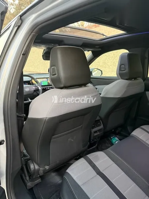 اوبل جراند لاند 2025 فضي مستعملة للبيع - 4