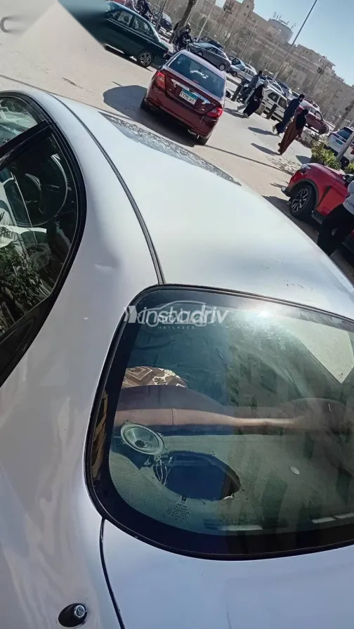 Chevrolet Lanos 2010 White Used for Sale - 4